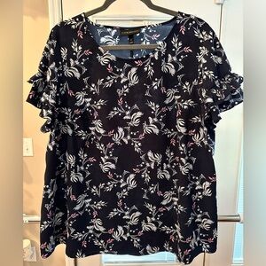 Size 18 Lane Bryant Navy Blue Floral Ruffle Sleeve Top. So pretty!